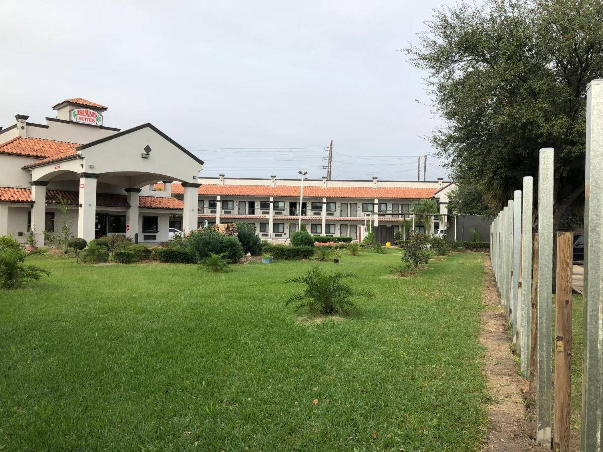 Island Suites Hobby Airport Хьюстон Экстерьер фото