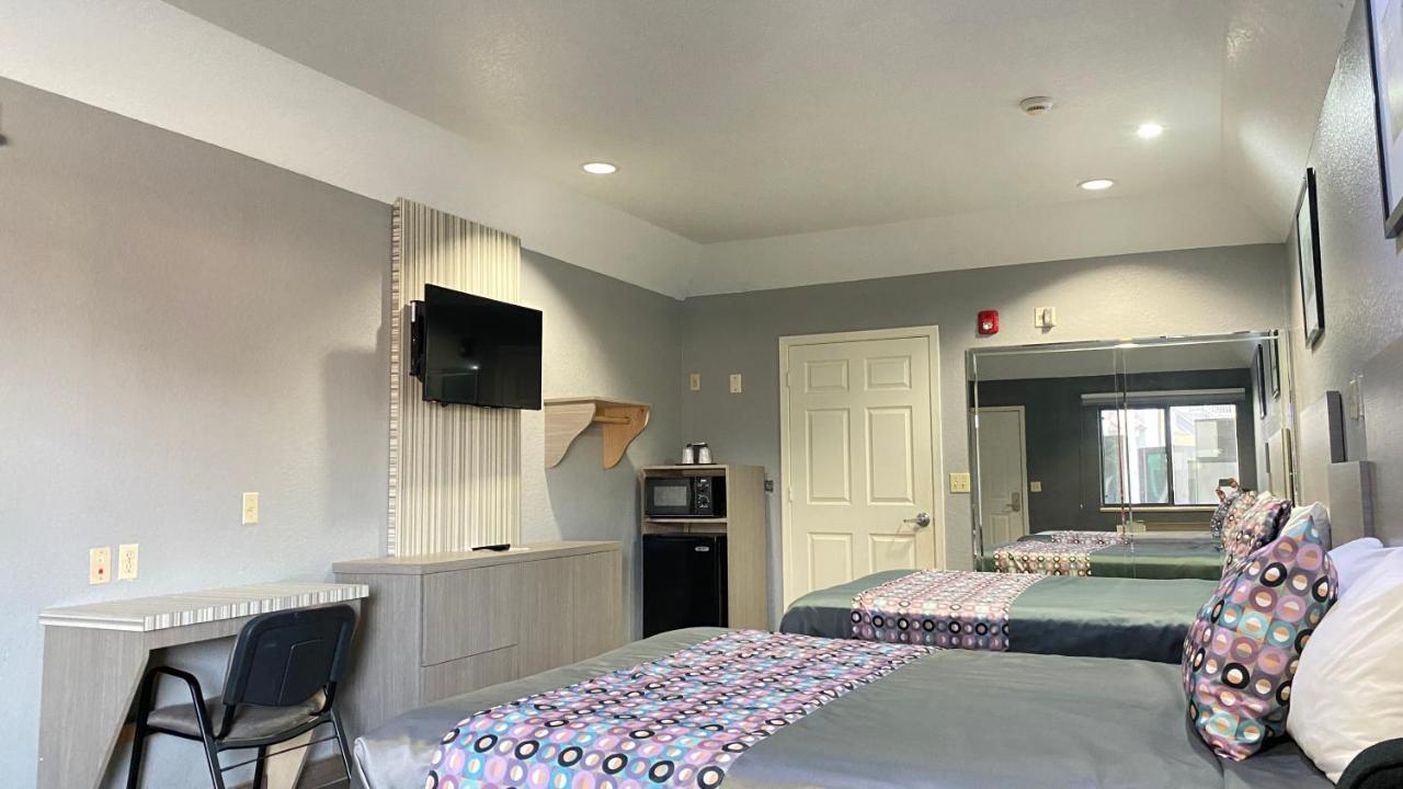 Island Suites Hobby Airport Хьюстон Экстерьер фото