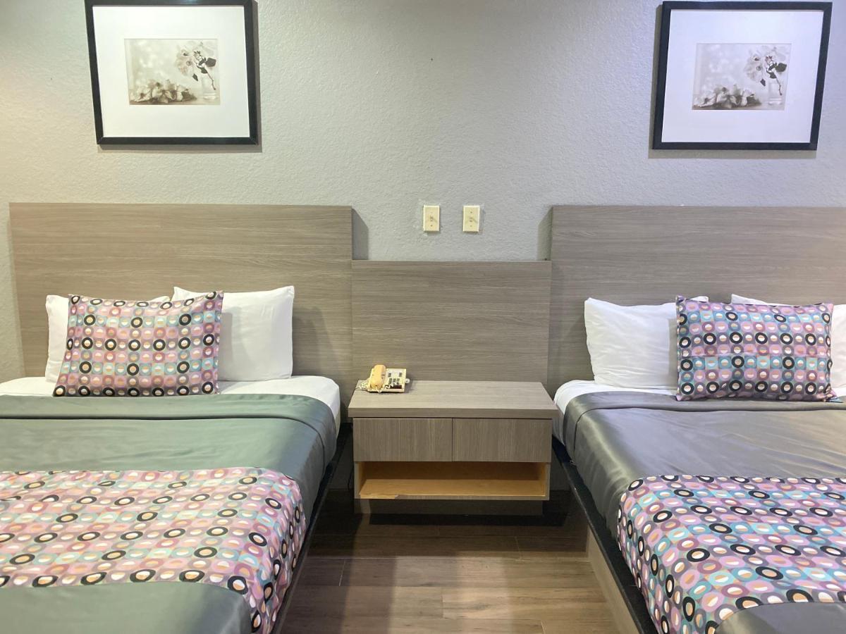 Island Suites Hobby Airport Хьюстон Экстерьер фото