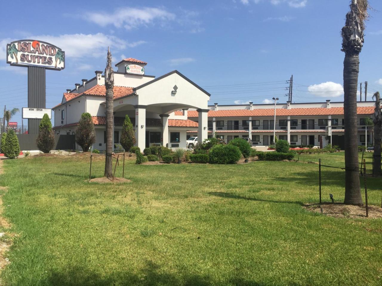Island Suites Hobby Airport Хьюстон Экстерьер фото